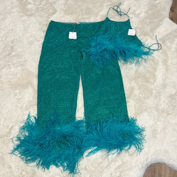OSÉREE Lumière Feather-Trimmed Metallic Glitter Halter Top & Cropped Pants - Picture 4 of 15